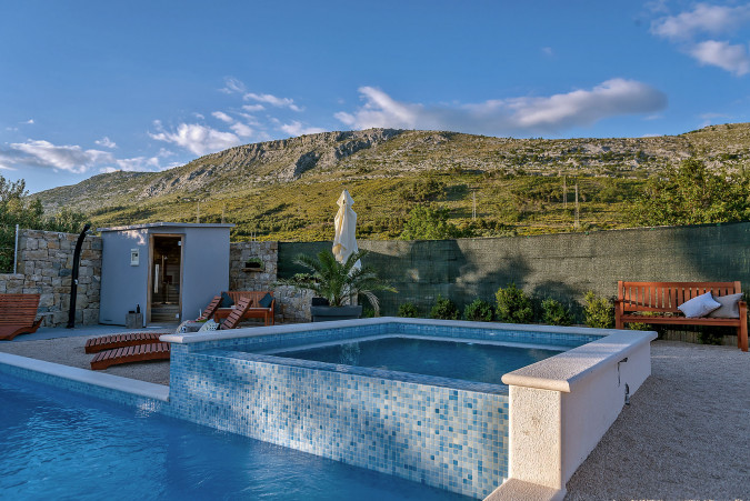 Quiet & natural surrounding, Villa Sweet Holiday Srinjine