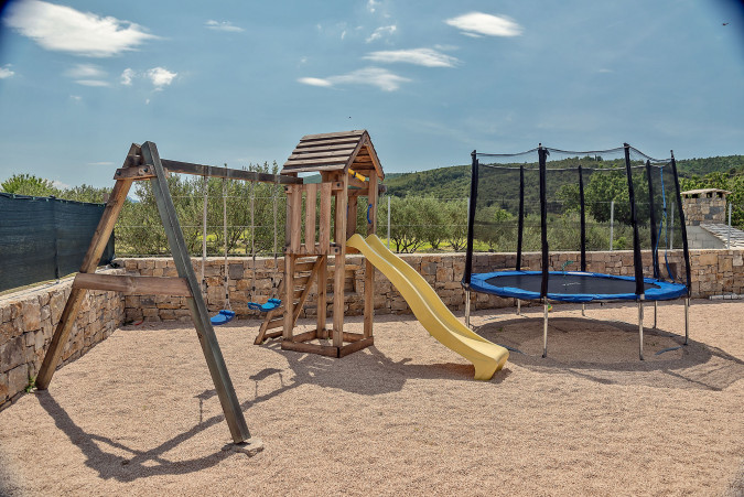 Quiet & natural surrounding, Villa Sweet Holiday Srinjine
