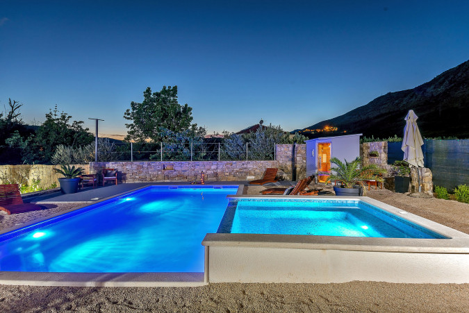 Quiet & natural surrounding, Villa Sweet Holiday Srinjine