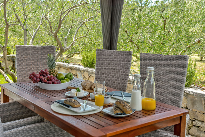Quiet & natural surrounding, Villa Sweet Holiday Srinjine