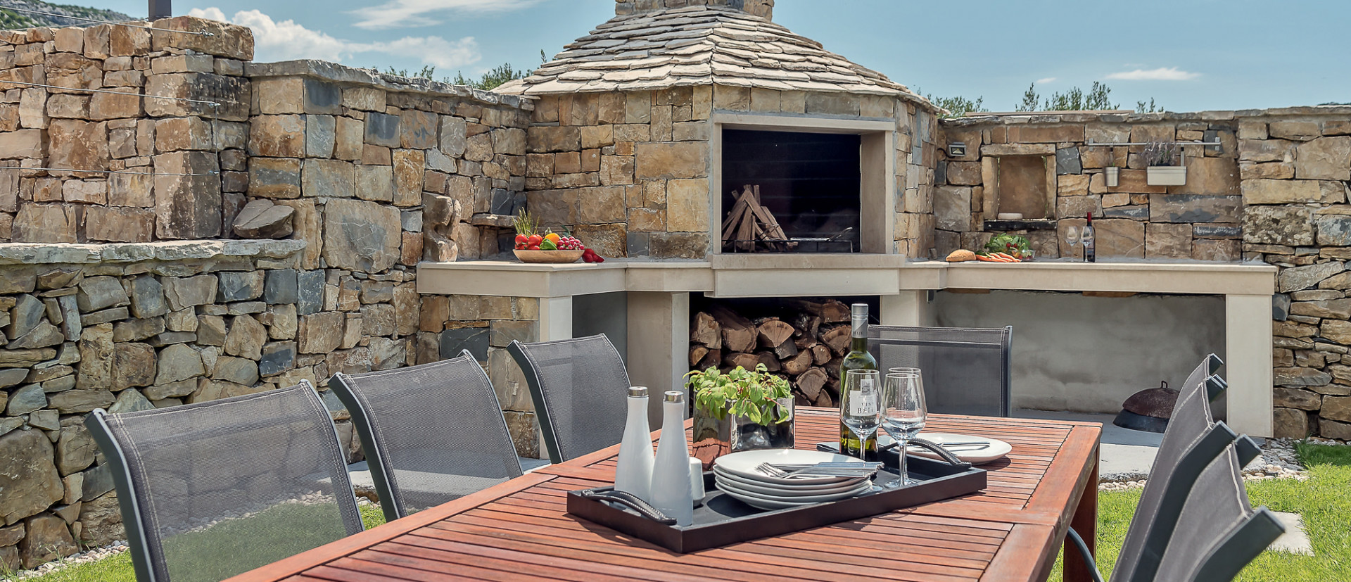 Luxury Villa near Split - Peaceful environment with private pool, Villa Sweet Holiday Srinjine